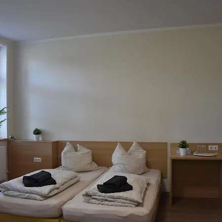 Casa de hóspedes Alte Flugleitung 3*