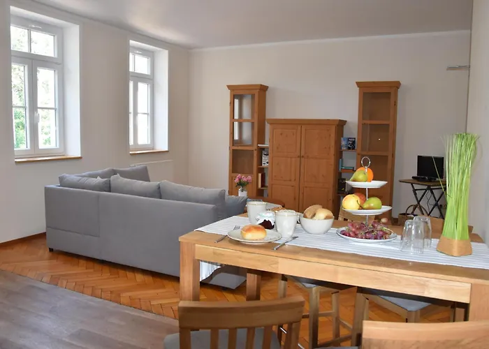 Alte Flugleitung Guest house 3*